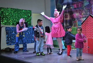Entrada a la Obra Teatral "Caperucita Roja y los 3 Cerditos 