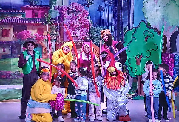 ¡Teatro para niños! Masha y el Oso en la Granja de Zenon 