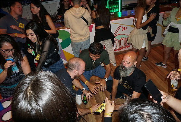 ¡Tour de Bares + Bebidas en Miraflores! con Bar Crawl Lima