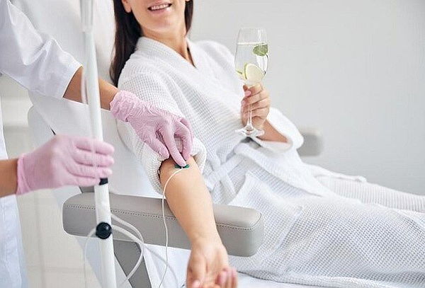 Cóctel Vitaminico Endovenoso 5 en 1