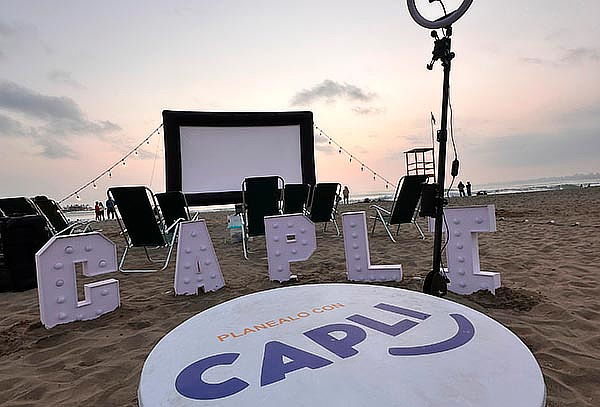 Cine en la Playa + Canchita + Gaseosa + Zona Fotos + Fogata 