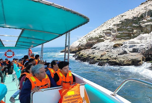 Tour Islas Ballestas, City Tour Ica y Aventura en Huacachina
