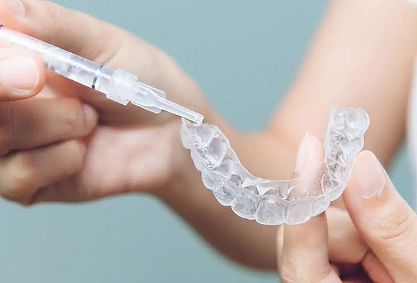 Blanqueamiento: Férula + Profilaxis + Consulta + Odontograma
