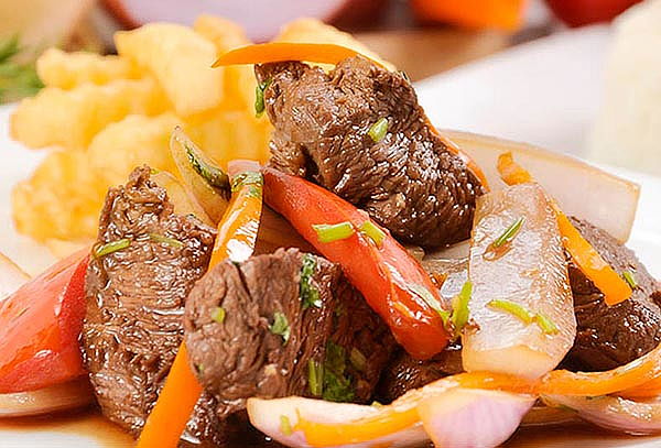 Menú Criollo Para 2: Entrada + Fondo + Postre