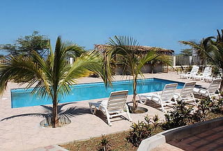3D/2N para 2 Vichayito-Habitación Vista a Piscina + Desayuno