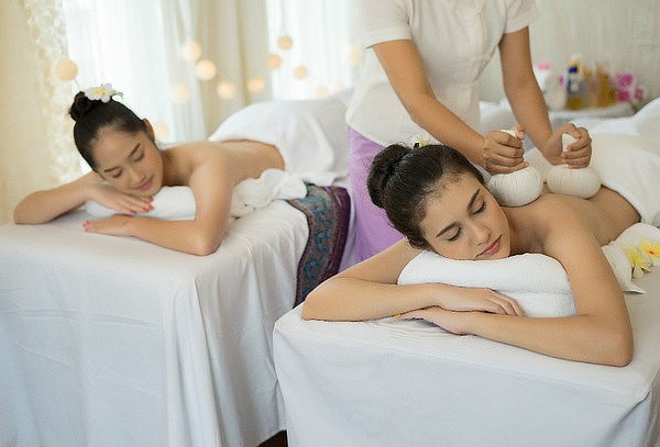 2x1 90 Minutos: Masaje Relajante + Limpieza Facial Profunda