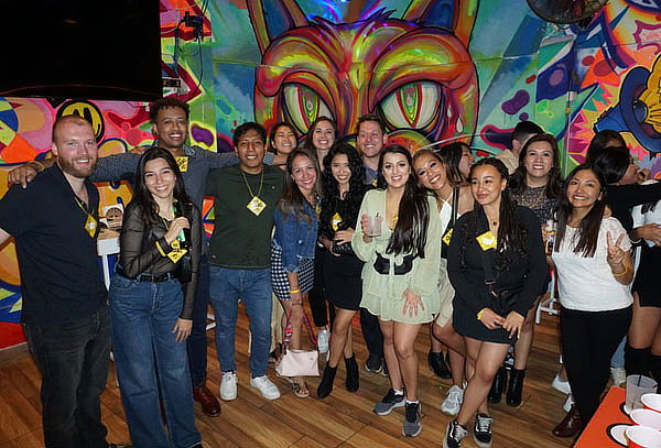 ¡Tour de Bares + Bebidas en Barranco! con Bar Crawl Lima