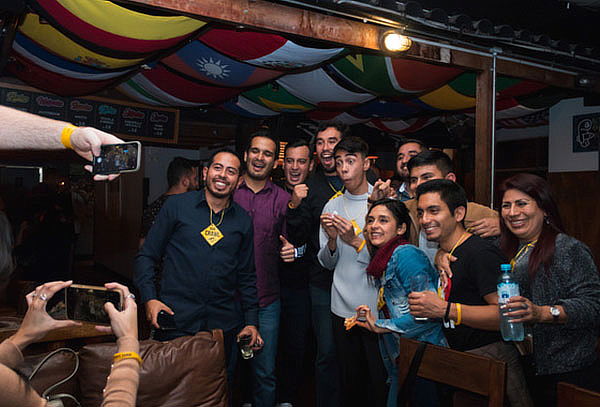 ¡Tour de Bares + Bebidas en Miraflores! con Bar Crawl Lima