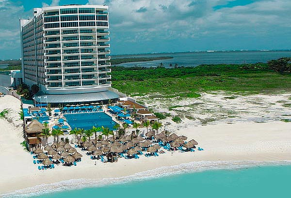 Seadust Cancún 5D/4N ¡Todo Incluido! 2 Adultos 2 Menores