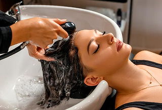 !Bótox capilar + Corte de puntas + Gotas de cristal !