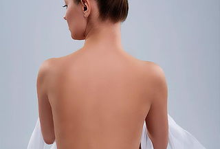 Exfoliación y Aclaramiento de Espalda o Glúteos 