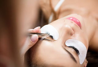 Extensión de Pestañas Pelo a Pelo + Limpieza Facial