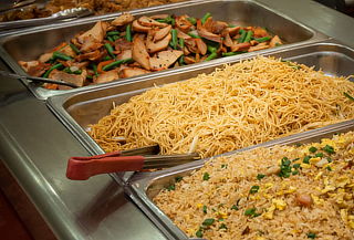 Almuerzo Buffet en Fusen + 01 Vaso de Chicha + Postres