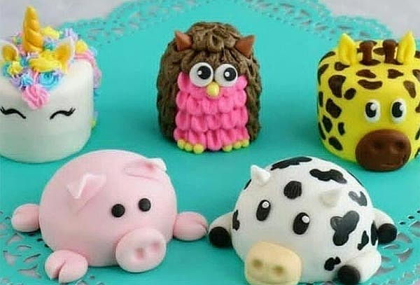 Torta 1 Piso en Masa Elástica + Cupcake + Galletas y Más