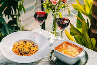 Cena Romántica: Pasta + Vino + Postre para 2