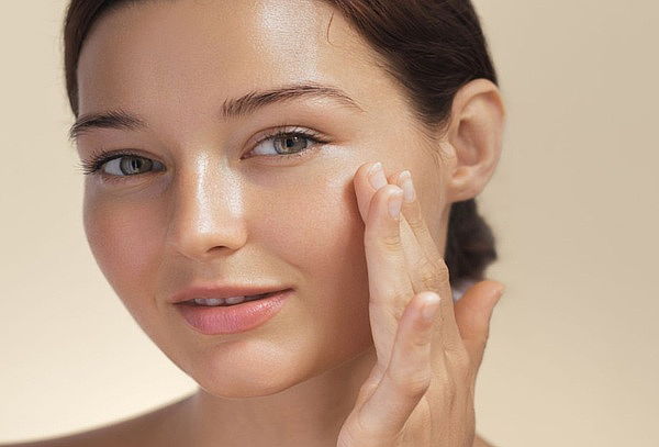 Facial Premium Especializado para Piel Grasa y Acneica