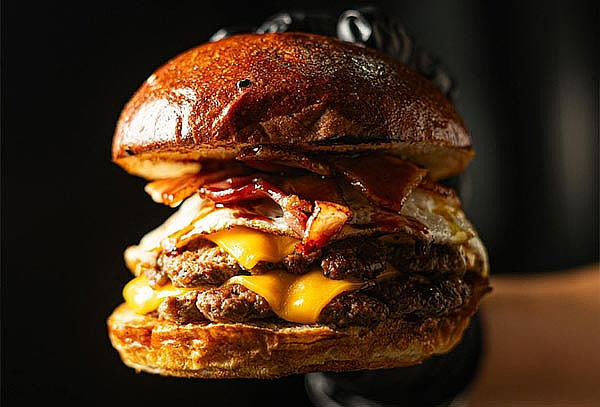  ¡SIN RESERVA! 1 Hamburguesa+ Papas fritas + Bebida