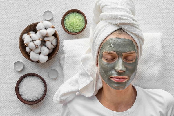 Tratamiento Facial DETOX: Limpieza Profunda + Glow Inmediato