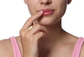 Neutralización de Labios: Más Claros, Uniformes y Naturales 