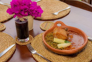 Almuerzo Criollo Chinchano + Bebida Para 2 Personas