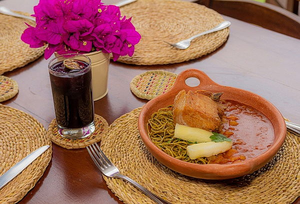 Almuerzo Criollo Chinchano + Bebida Para 2 Personas