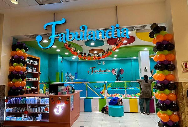 Juegos y Full Diversión Infantil en Fabulandia