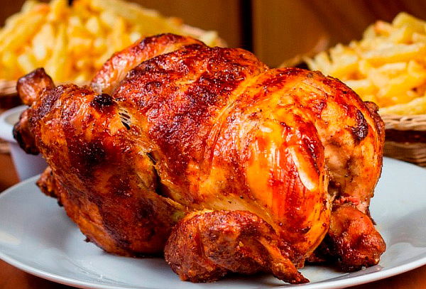 1 Pollo a la Brasa + Papas + Cremas en Clickarta