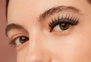 Lifting de Pestañas + Tinturado y Más EN Hellens Spa