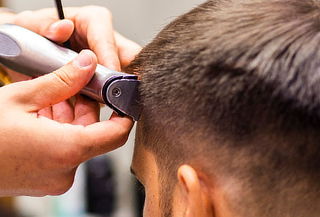 Corte Clásico para Hombre + Limpieza Facial y Más en Sammys