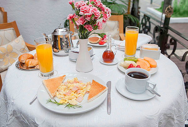 Escapada Romántica con Jacuzzi y Cena para 2