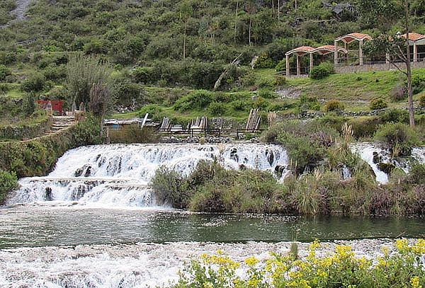 Huancaya Mágico: Tour con Guía, Cascadas y Degustación