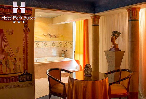 Escápate en Pareja: Suite Temática + Drinks + Desayuno