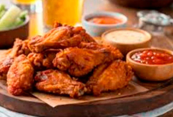 ¡Todas las Alitas Que Puedas Comer! + Papas + Varios Sabores