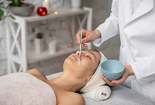 Limpieza Facial + Exosomas + Ultrafrecuencia + PDRN Salmón