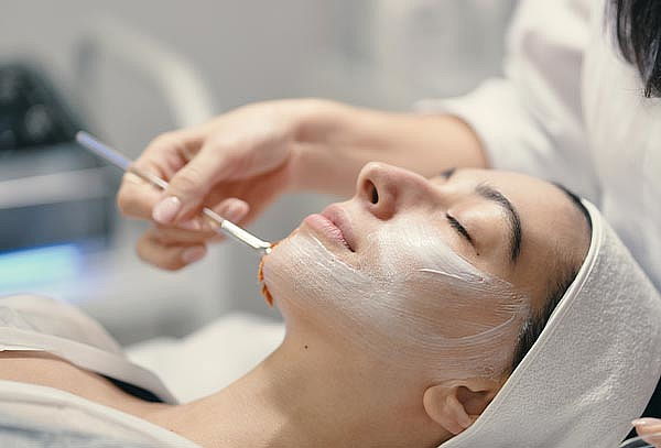 Limpieza Facial Profunda + Peeling + Punta de Diamante y más