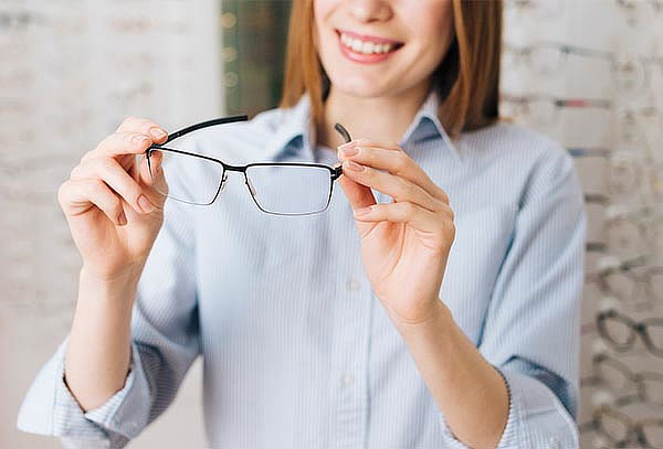 Monturas + Resinas UV + Examen Visual y Más