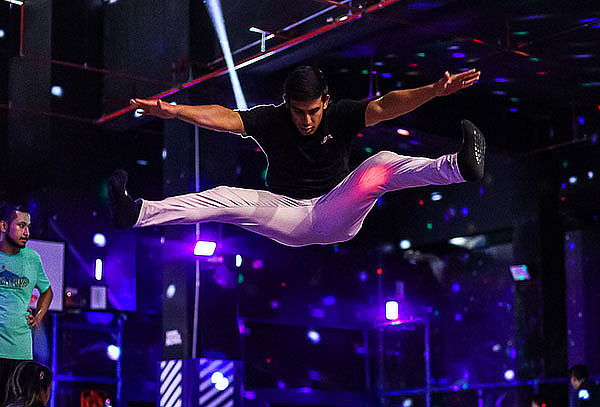 Juega en SUPERNOVA por 30 Minutos 