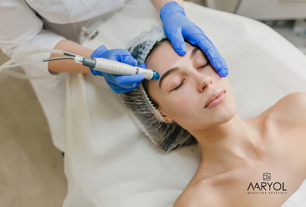 Tratamiento Antiedad Led + Limpieza Facial + Vitaminización