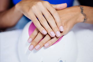 Manicure & Pedicure en Gel + Limpieza + Hidratación