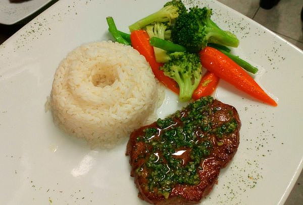 Almuerzo o Cena Gourmet por el Día de la Madre –Hotel Antara
