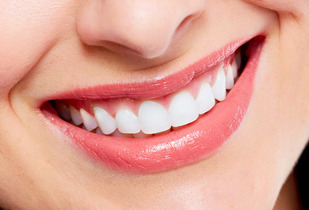 ¡Resalta tu sonrisa: Limpieza Dental + Profilaxis y más!