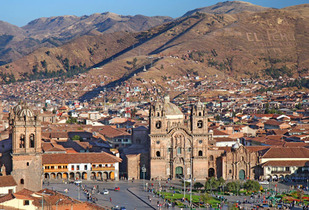 Año nuevo en Cusco: Aéreo y alojamiento