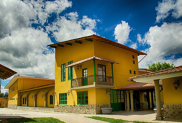 ¡Cajamarca! 1,2 ó 3 Noches para 02 y Más en Hotel Tartar