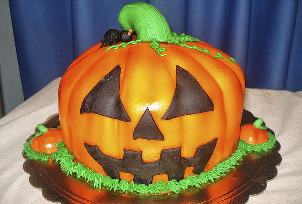 ¡Celebra Halloween! Torta Personalizada + 6 Cupcakes
