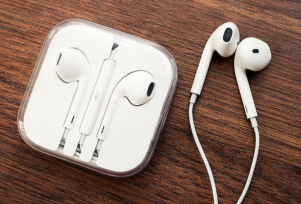 Audífonos EarPods Apple Originales con Mando y Micrófono 