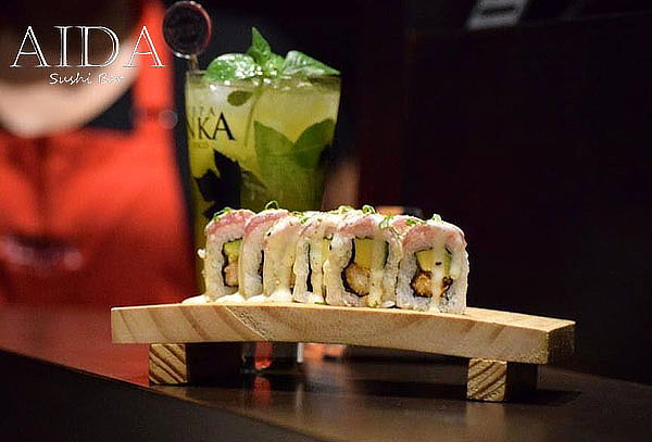 ¡Ufff Makis! Tabla de Makis + Bebida  en Aida Sushi Bar