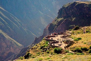 ¡3D/2N en Arequipa! Valle del Colca + Guiado + Hotel y Más 