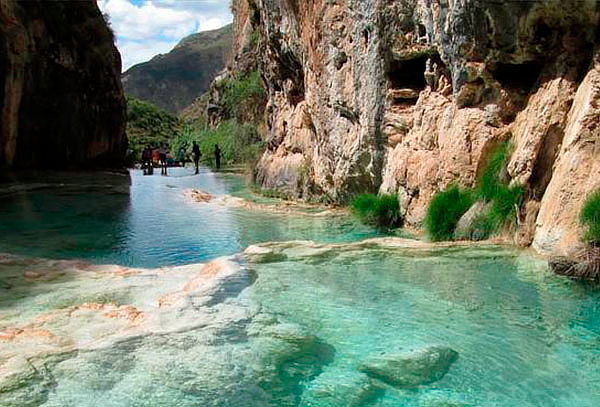 3D/2N: La Joya Oculta de Ayacucho, Vilcashuaman y Más